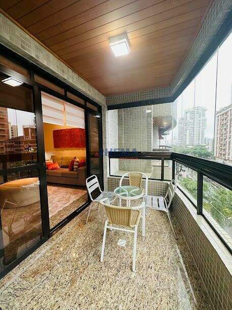 Apartamento à venda no Embaré: 