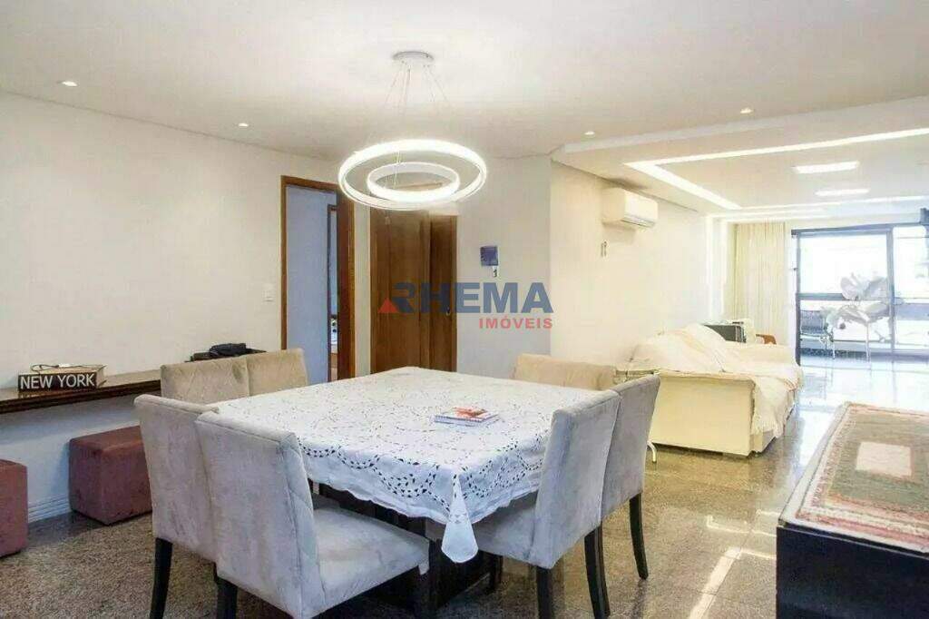 Apartamento à venda no Ponta da Praia: 