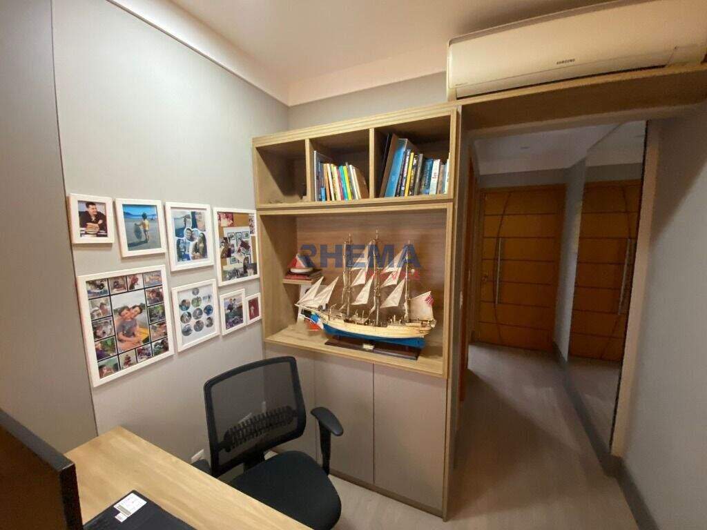 Apartamento à venda no Ponta da Praia: 