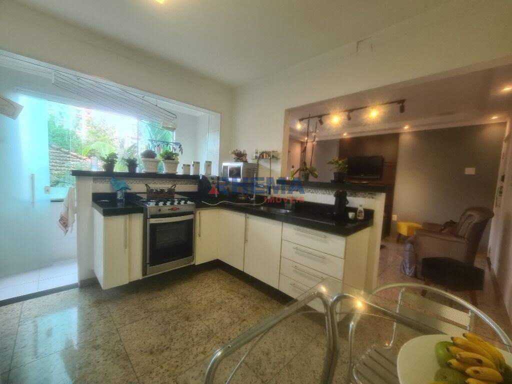 Apartamento à venda no Embaré: 