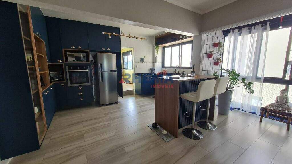 Apartamento à venda no Ponta da Praia: 