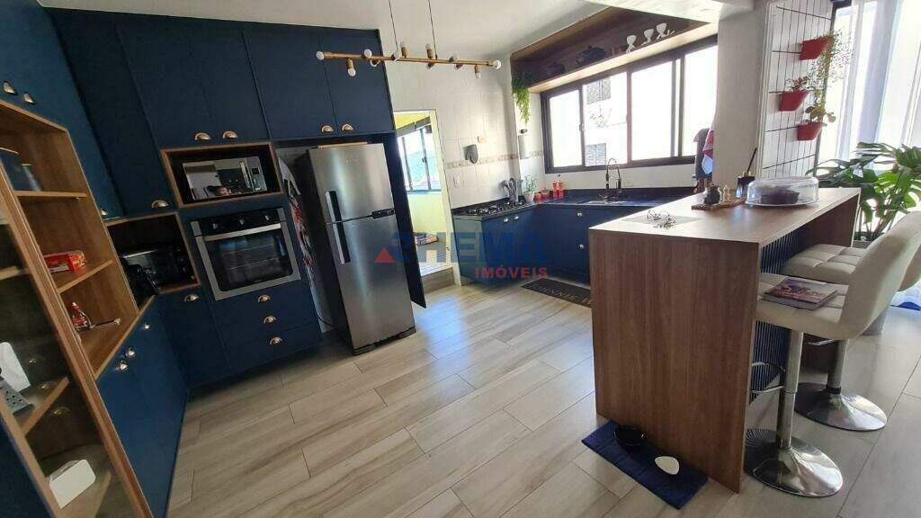 Apartamento à venda no Ponta da Praia: 
