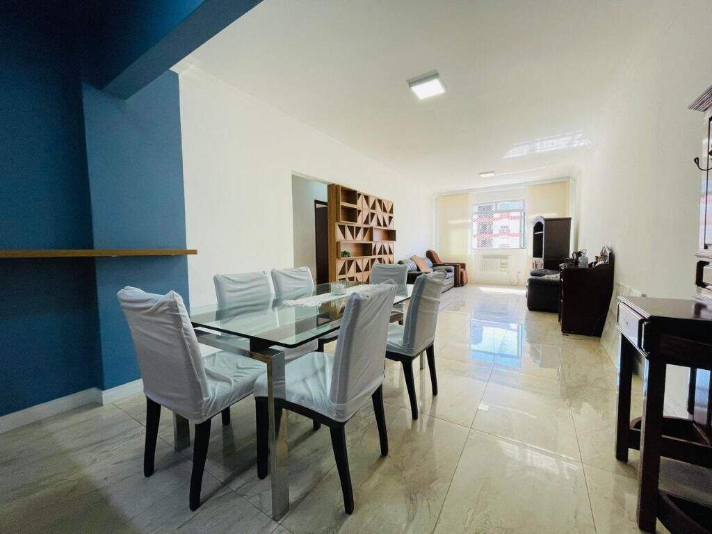 Apartamento à venda no Ponta da Praia: 
