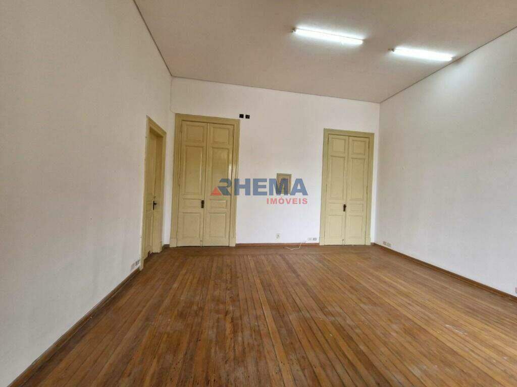 Sala à venda no Centro: 