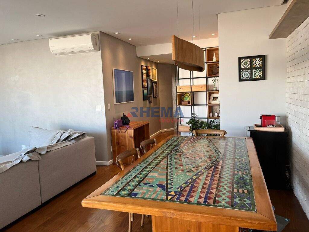 Apartamento à venda no Embaré: 