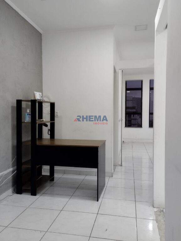 Sala à venda no Embaré: 