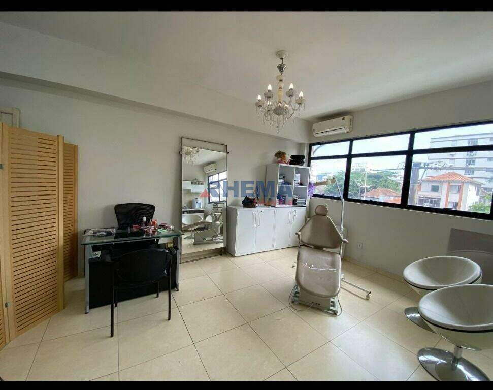 Sala à venda no Macuco: 