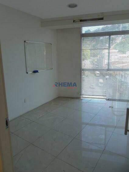 Sala à venda no Centro: 