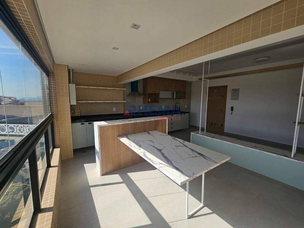 Apartamento à venda no Ponta da Praia: 