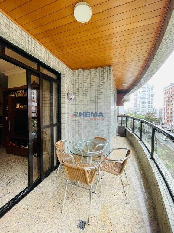 Apartamento à venda no Embaré: 