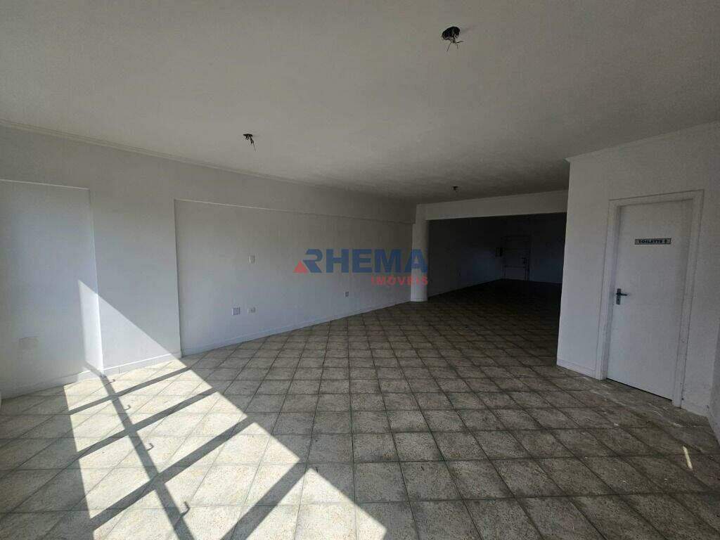 Sala à venda no Encruzilhada: 