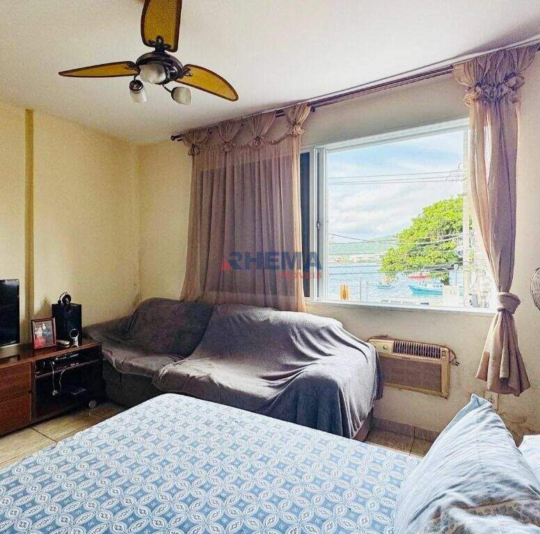 Apartamento à venda no Ponta da Praia: 