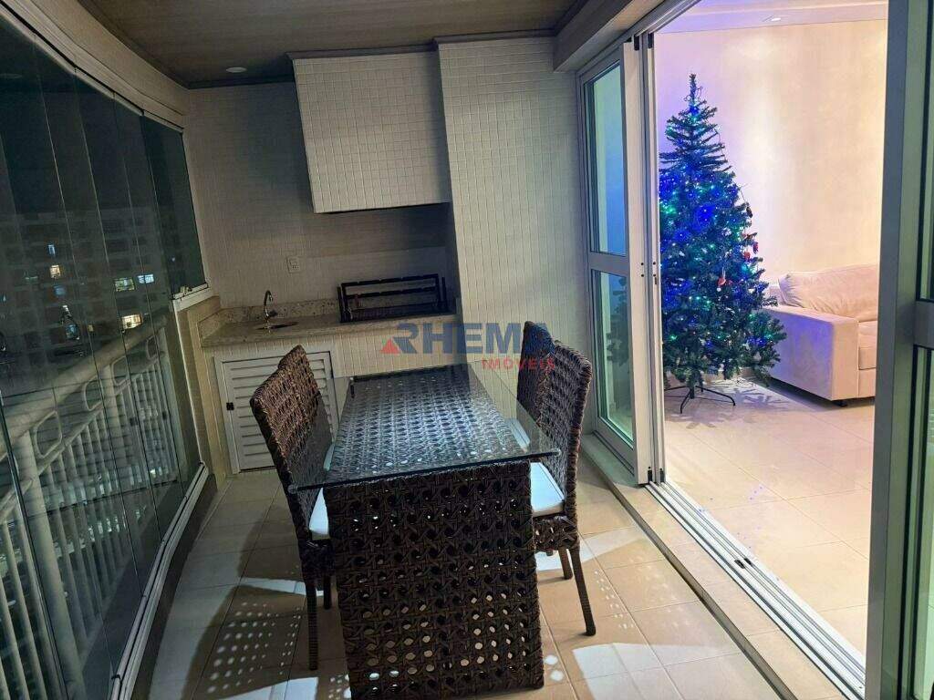Apartamento à venda no Ponta da Praia: 
