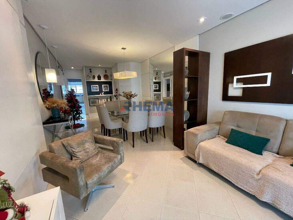 Apartamento à venda no Ponta da Praia: 