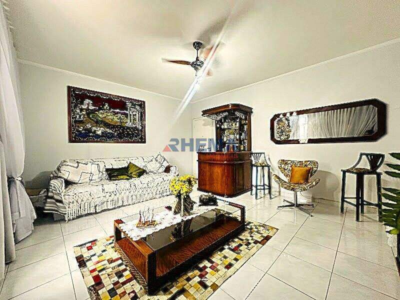 Apartamento à venda no Ponta da Praia: 