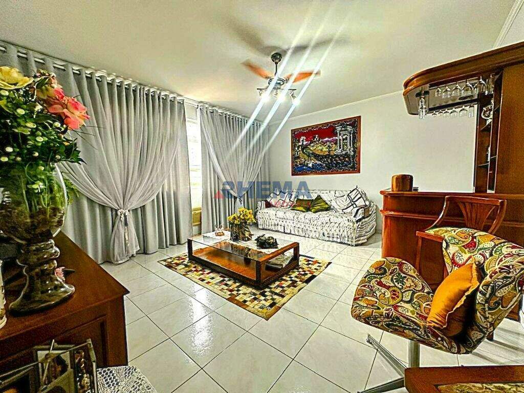 Apartamento à venda no Ponta da Praia: 