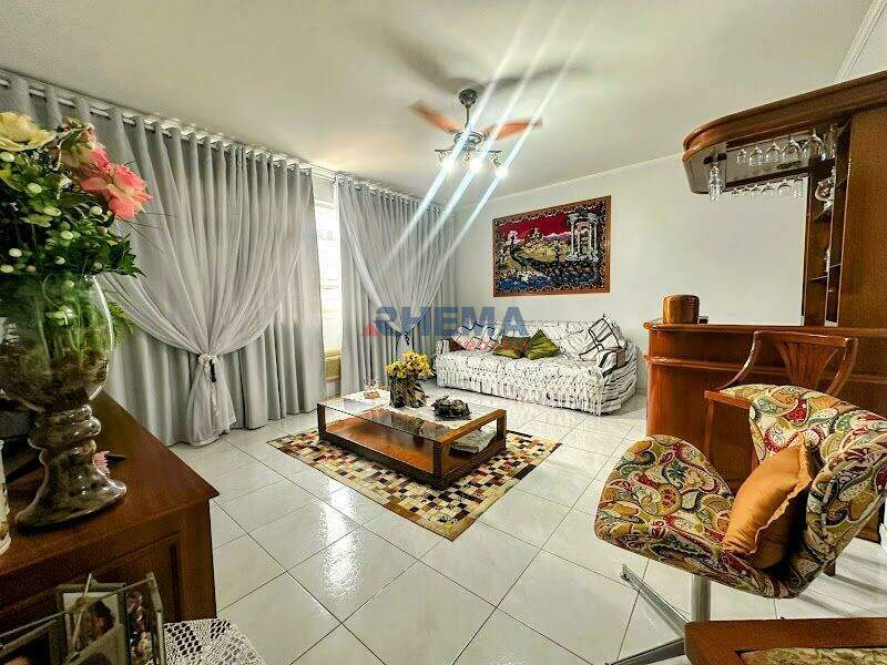 Apartamento à venda no Embaré: 