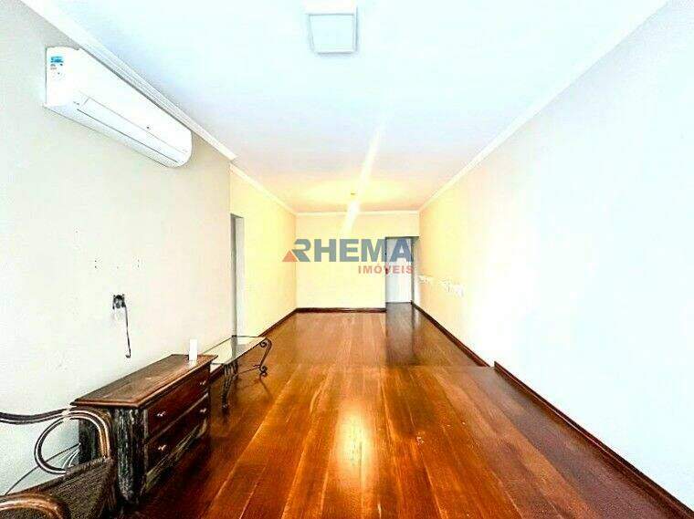 Apartamento à venda no Ponta da Praia: 
