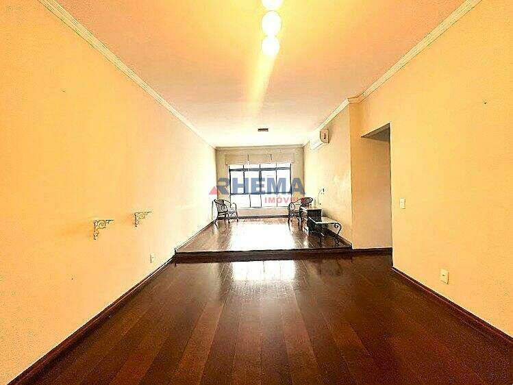 Apartamento à venda no Ponta da Praia: 
