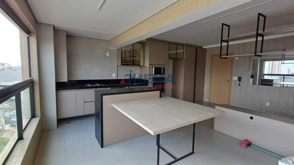 Apartamento à venda no Ponta da Praia: 