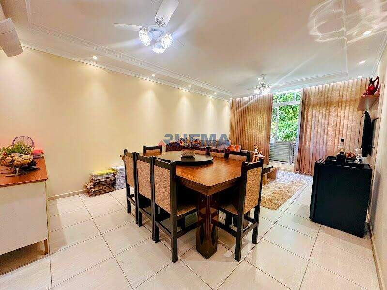 Apartamento à venda no Ponta da Praia: 