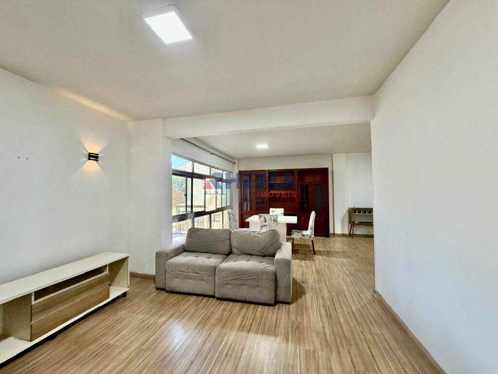 Apartamento à venda no Ponta da Praia: 