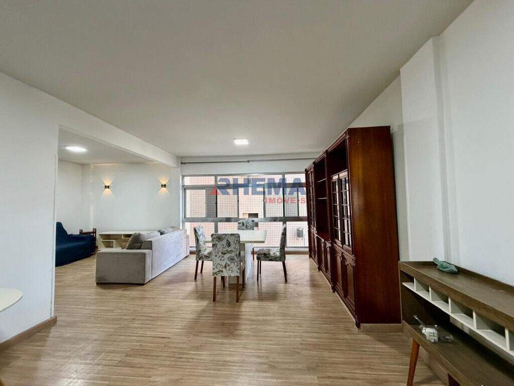 Apartamento à venda no Ponta da Praia: 