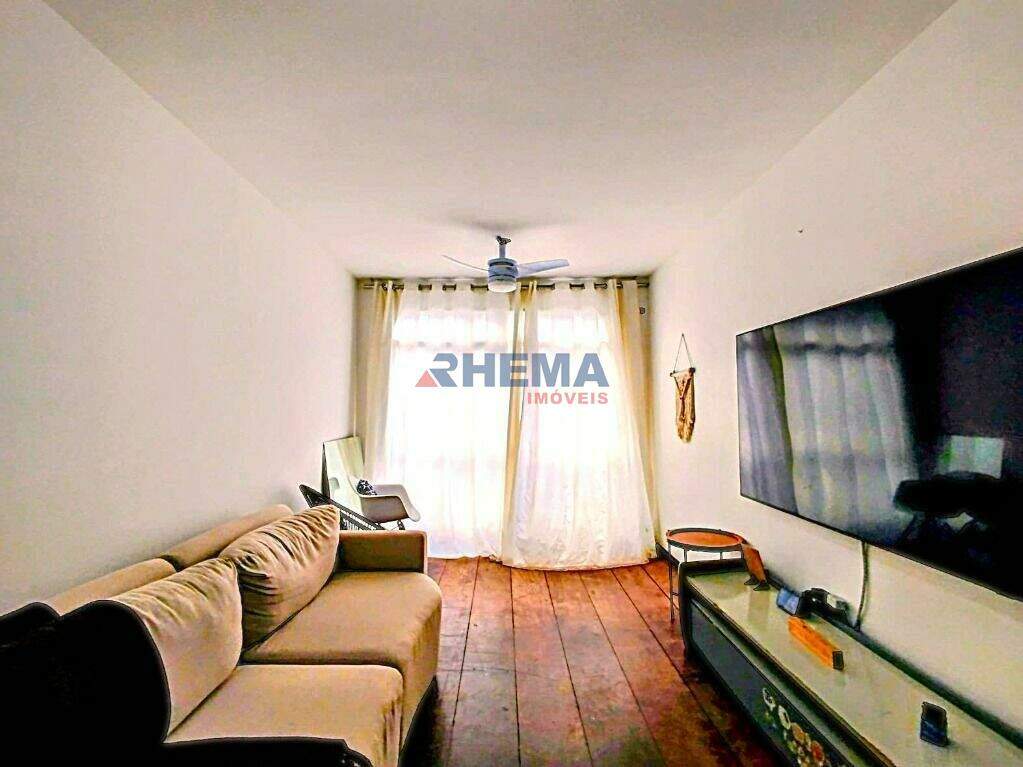 Apartamento à venda no Embaré: 