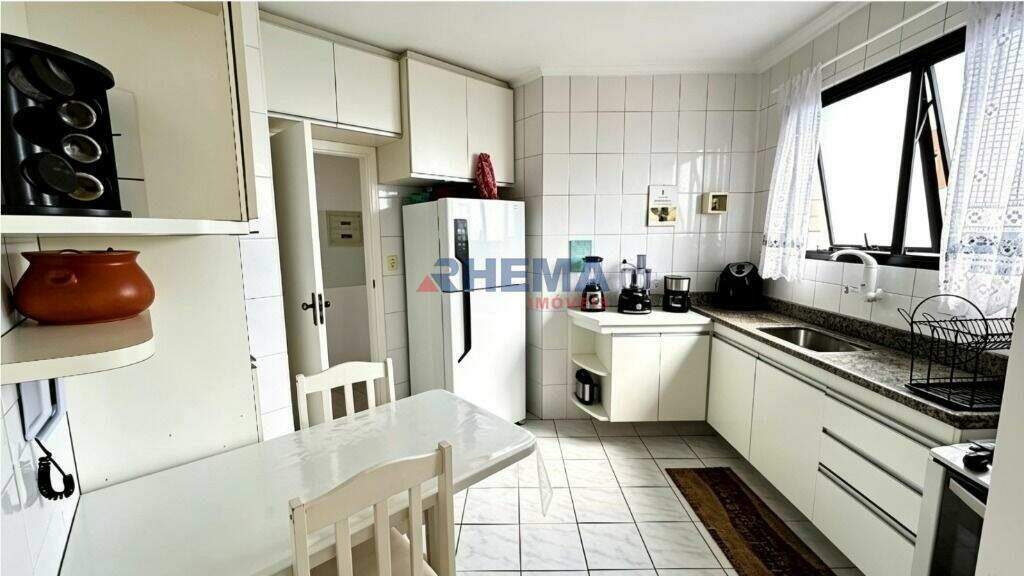 Apartamento à venda no Embaré: 