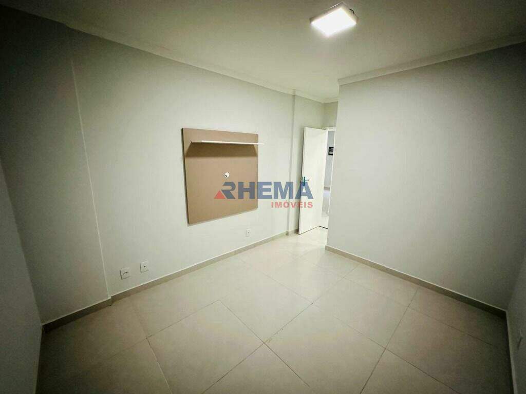 Apartamento à venda no Ponta da Praia: 