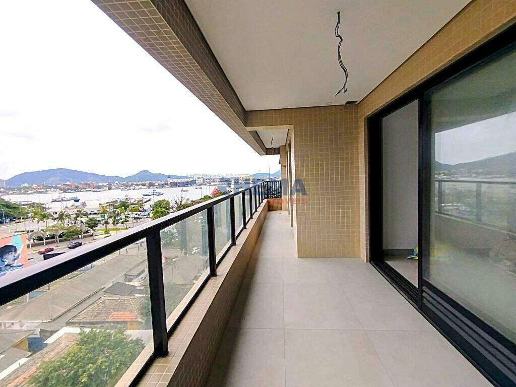 Apartamento à venda no Ponta da Praia: 
