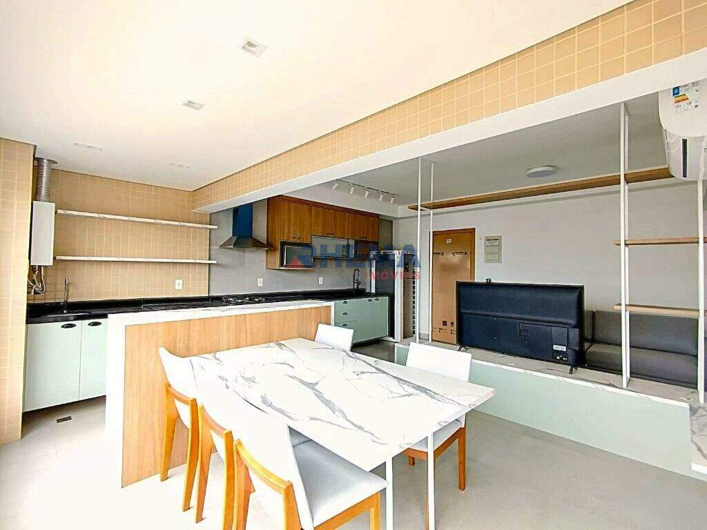 Apartamento à venda no Ponta da Praia: 