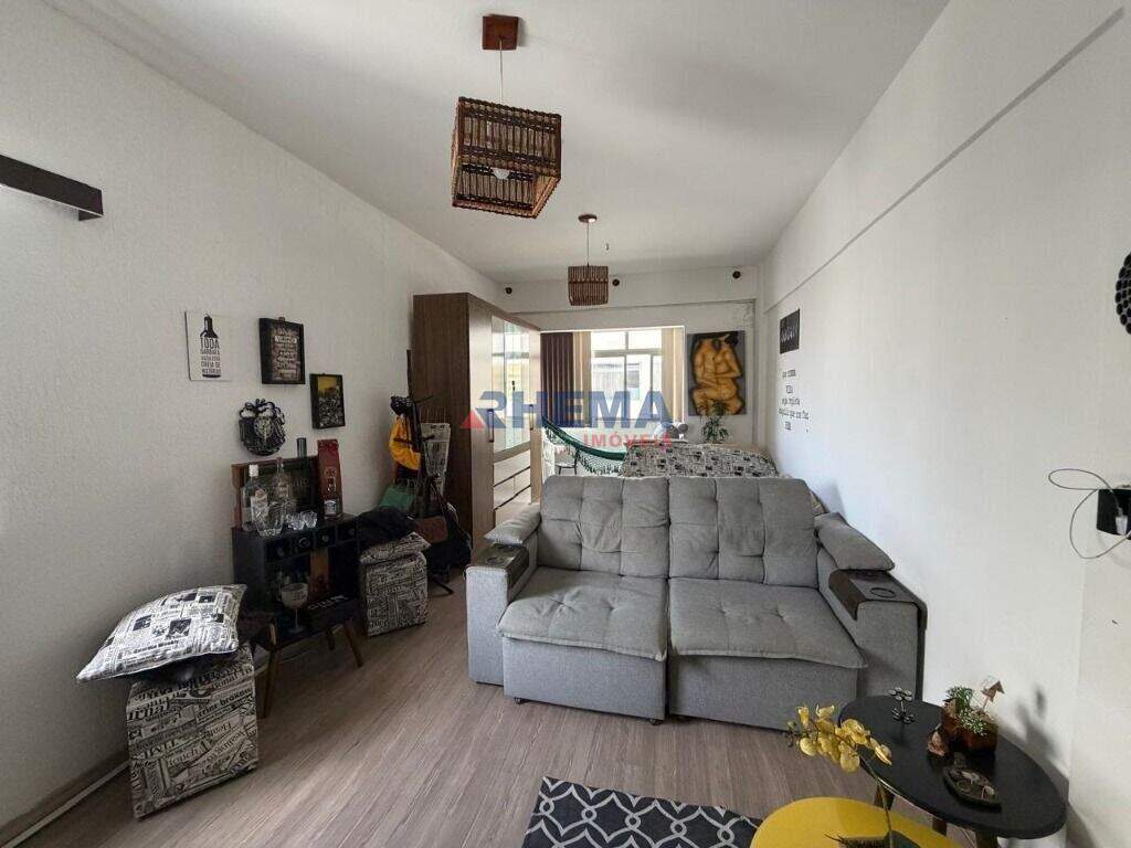 Apartamento à venda no Ponta da Praia: 