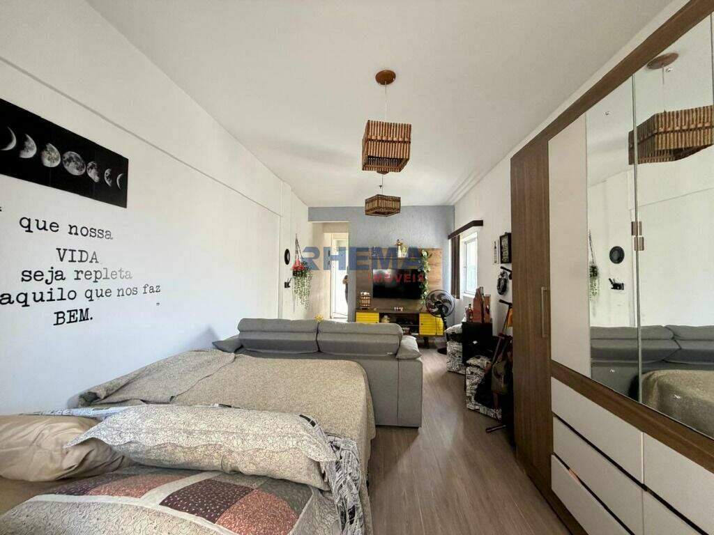Apartamento à venda no Ponta da Praia: 