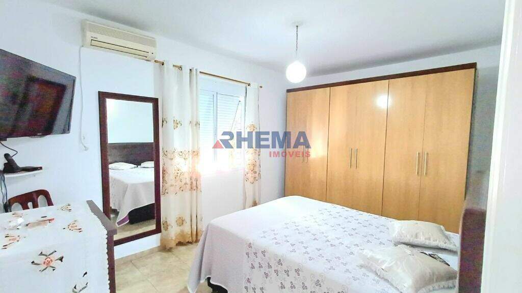 Apartamento à venda no Embaré: 