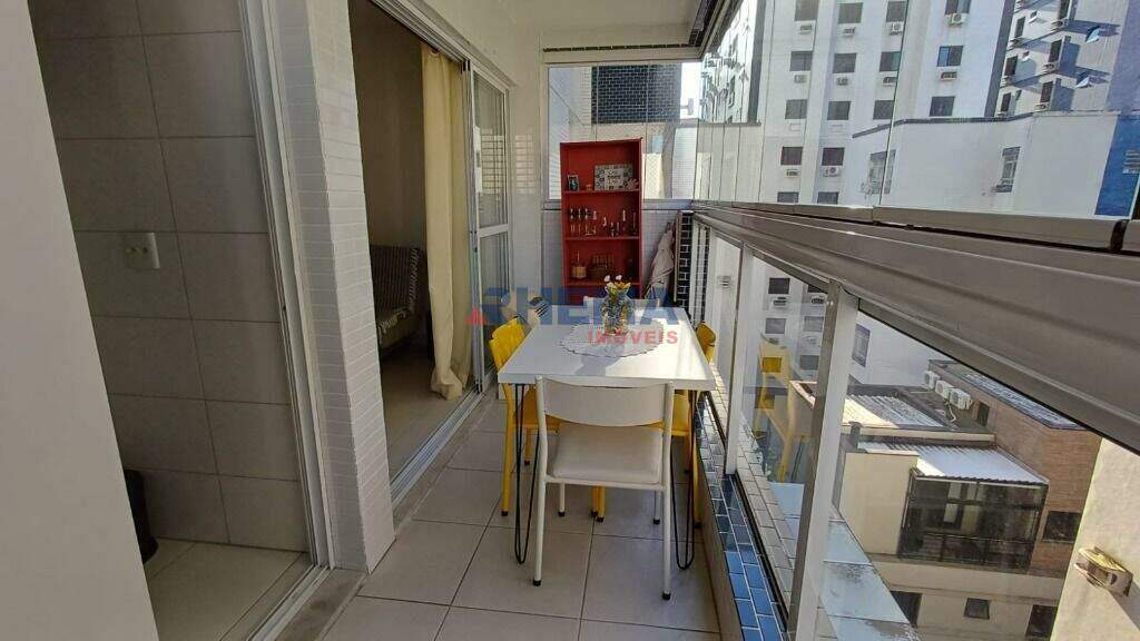Apartamento à venda no Ponta da Praia: 