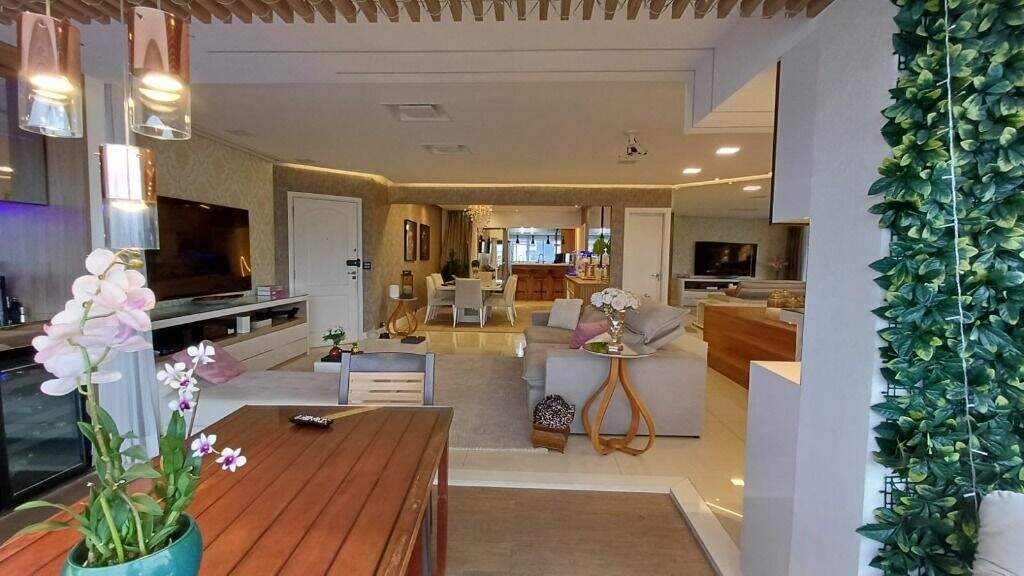 Apartamento à venda no Ponta da Praia: 