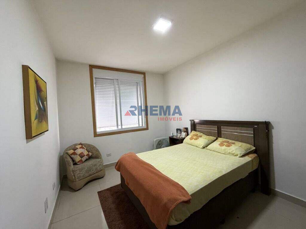 Apartamento à venda no Embaré: 