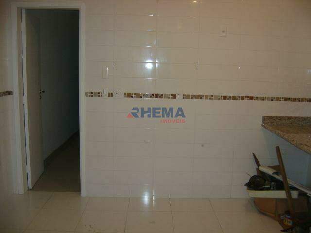 Casa à venda no Embaré: 