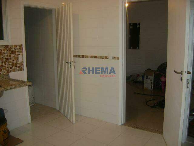 Casa à venda no Embaré: 