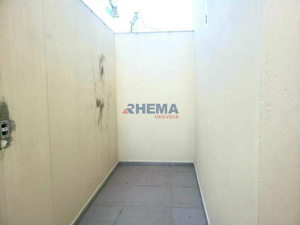 Sobrado à venda no Embaré: 