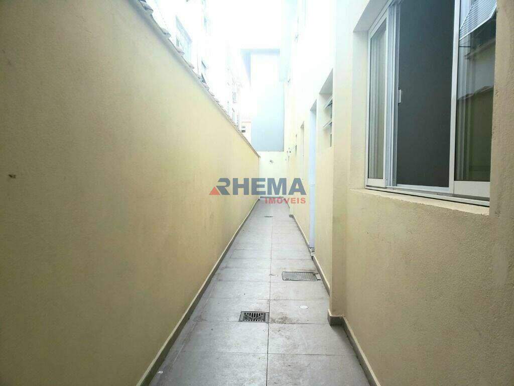Sobrado à venda no Embaré: 