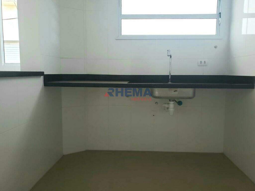 Sobrado à venda no Embaré: 