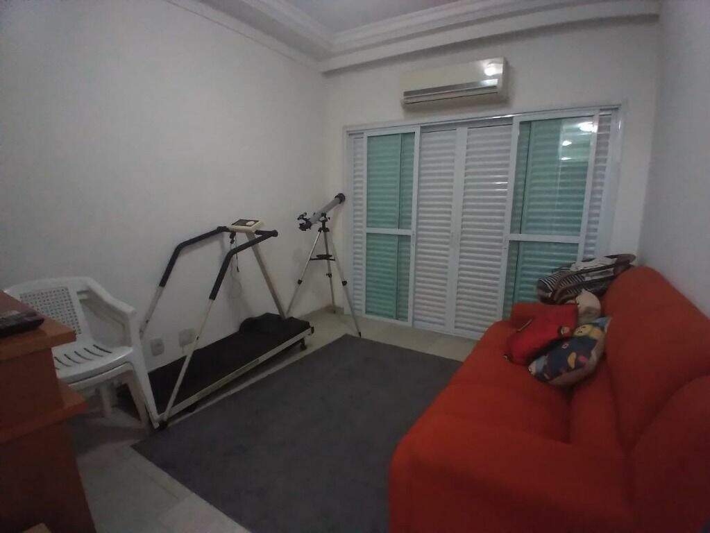 Sobrado à venda no Embaré: 