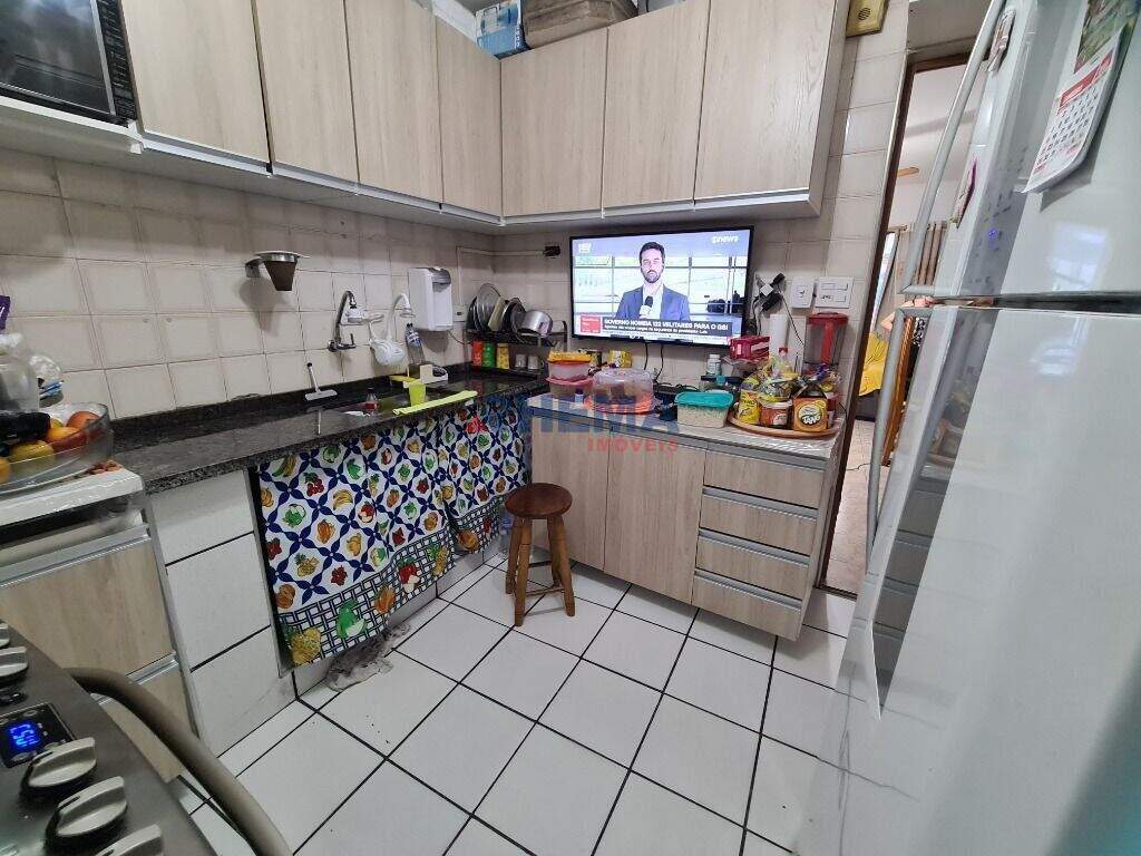 Sobrado à venda no Marapé: 