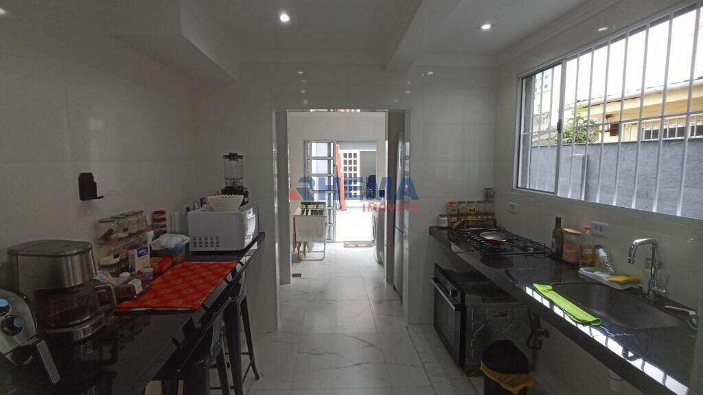 Casa à venda no Embaré: 
