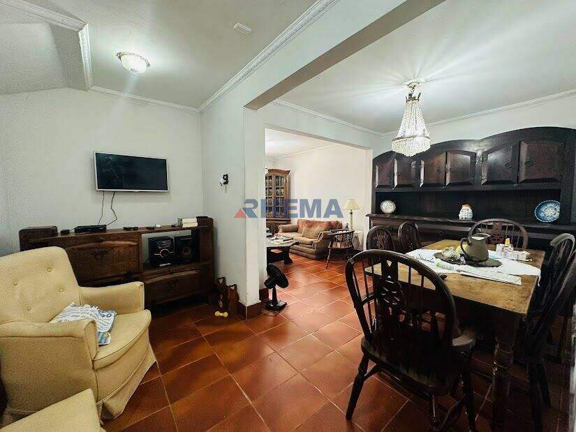 Sobrado à venda no Boqueirão: 