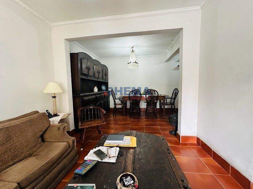 Sobrado à venda no Boqueirão: 