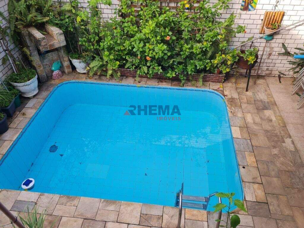 Sobrado à venda no Estuário: 