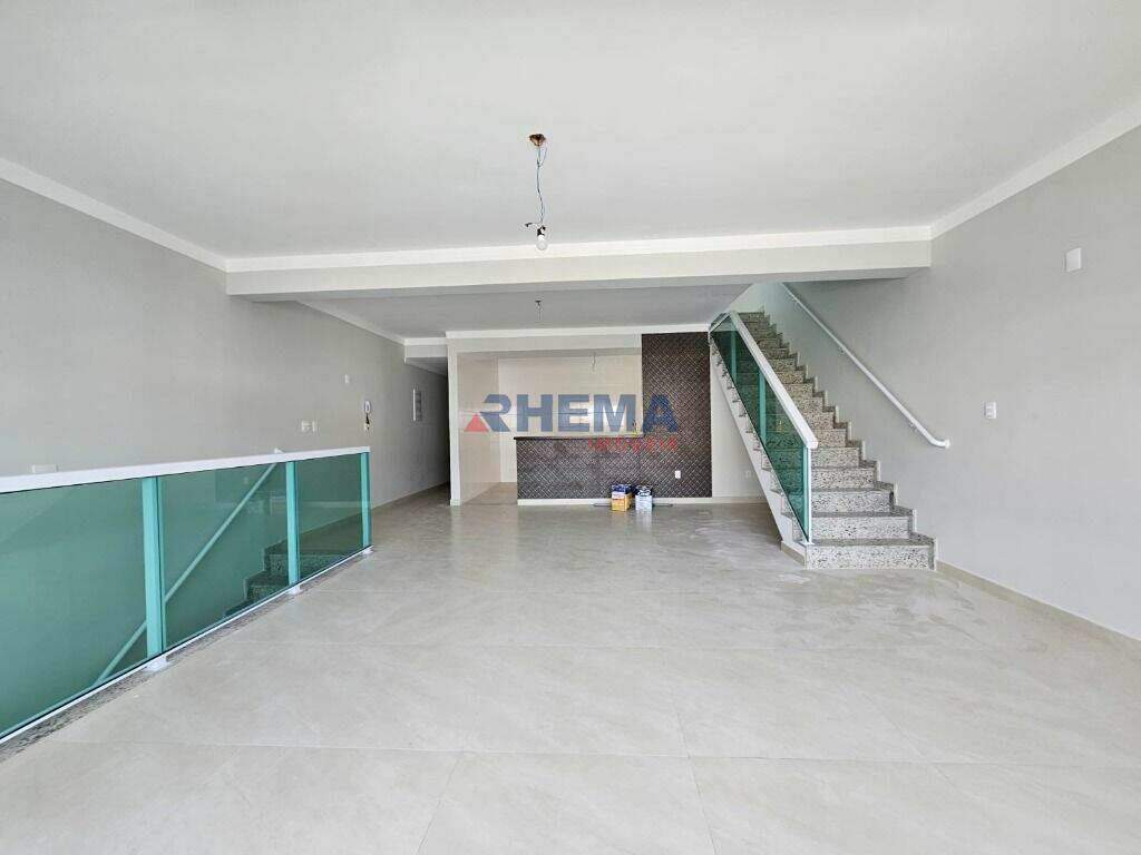 Sobrado à venda no Campo Grande: 